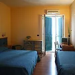 Отель Cesare Augusto 3*